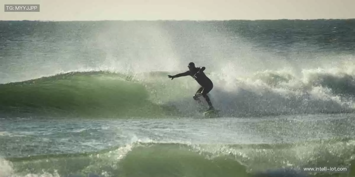 📱 指尖轻点,赛事同步全球!🌍